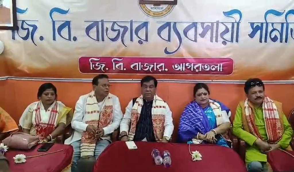 Mayor inaugurates public toilet