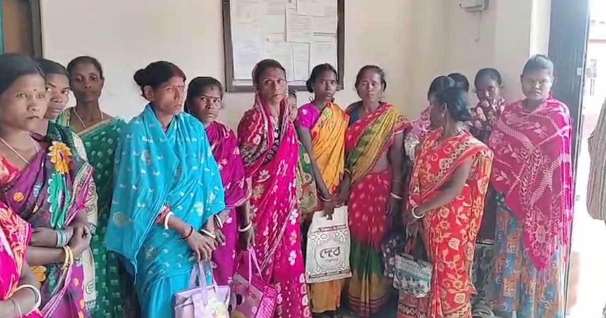 অধিক আয়ের প্রলোভনে চন্ডীপুর থেকে ৩০ জনের বেশি যুবক–নাবালক পাচারের আশঙ্কা