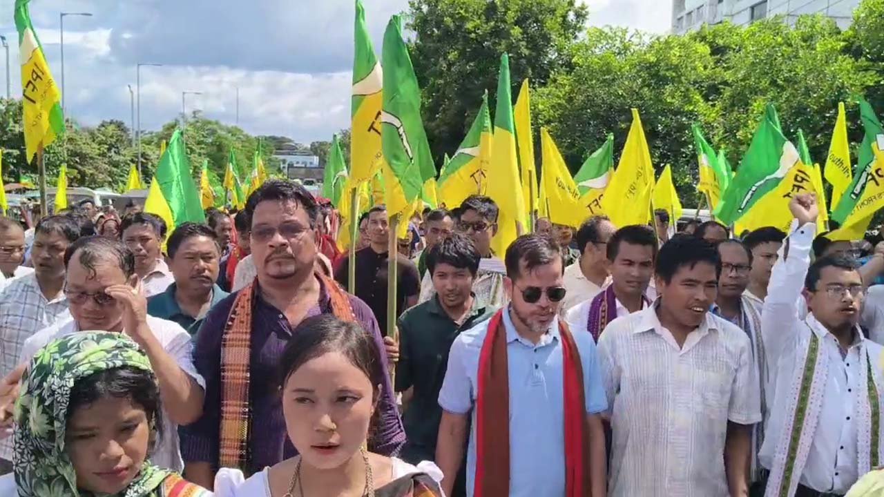 আলাদা রাজ্যের দাবিতে ফের আগরতলার রাজপথে আইপিএফটি