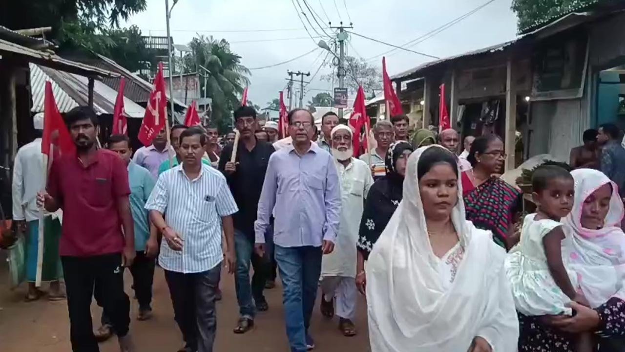 দুর্লভ নারায়ণ বাজারে মিছিল ও পথসভা, মথা-বিজেপি ছেড়ে সিপিআই(এম)-এ ৭ পরিবার